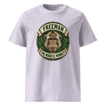 Freeman The Miracle Monkey t-shirt med abe i grønt badge i farven lavendel, set forfra